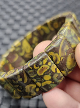 竹叶青平安无事牌玉石手链