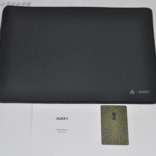 AUKEY傲基小号键盘鼠标垫光滑表面防滑橡胶游戏黑色鼠标桌垫3mm厚