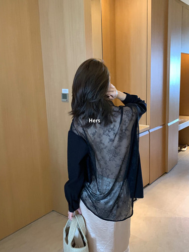 Hers简约气质调性后背蕾丝拼接衬衫  20590#