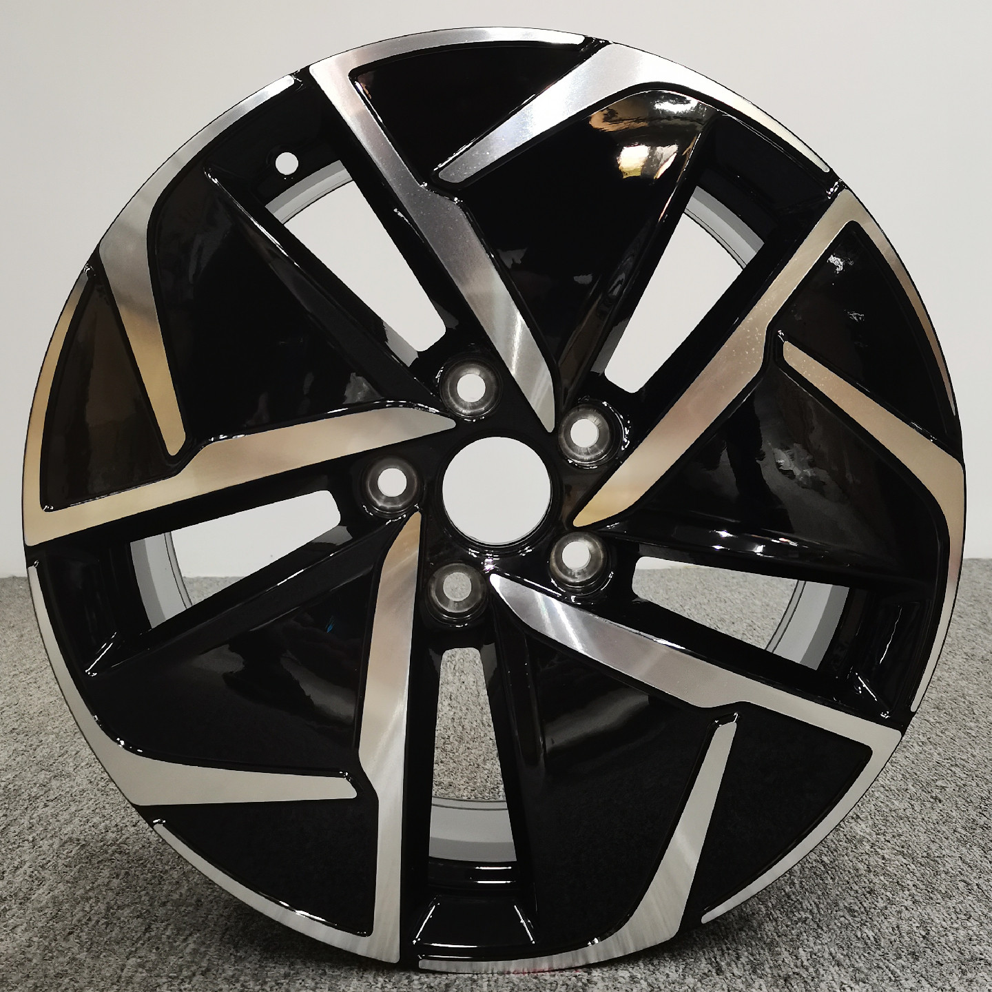 适用于17寸大众新朗逸轮毂 速腾宝来迈腾帕萨特高尔夫6 7轮毂Y729