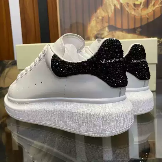 Original Brand New White Sneakers with Thick Soles, Platform Shoes, New Spring/Summer Casual Classic Sneakers for Men and Women