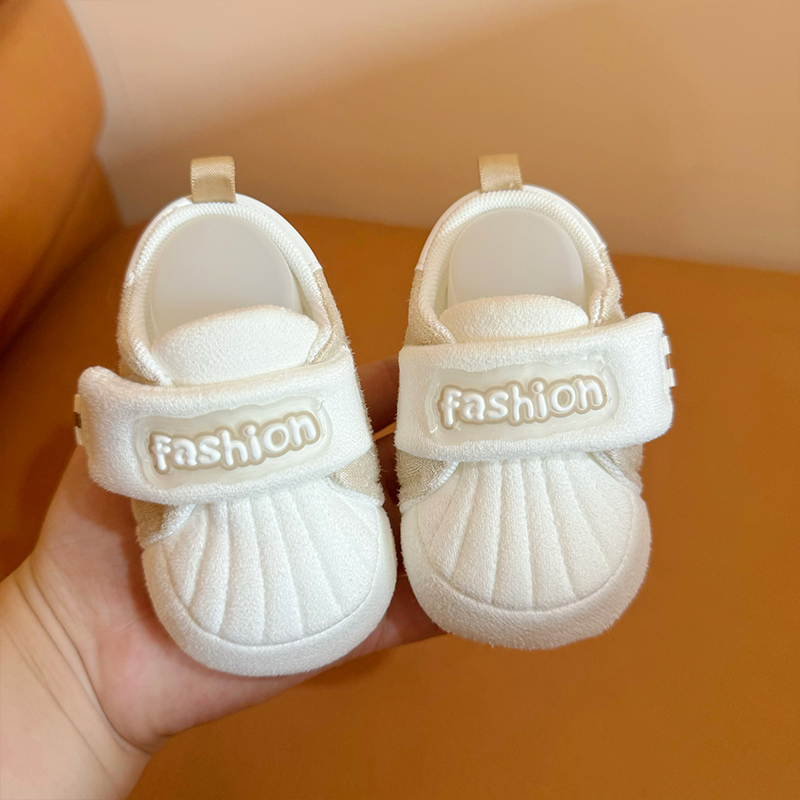 婴儿鞋春秋新款男女宝宝鞋0-1岁0-6-12不掉跟软底休闲防滑学步鞋9