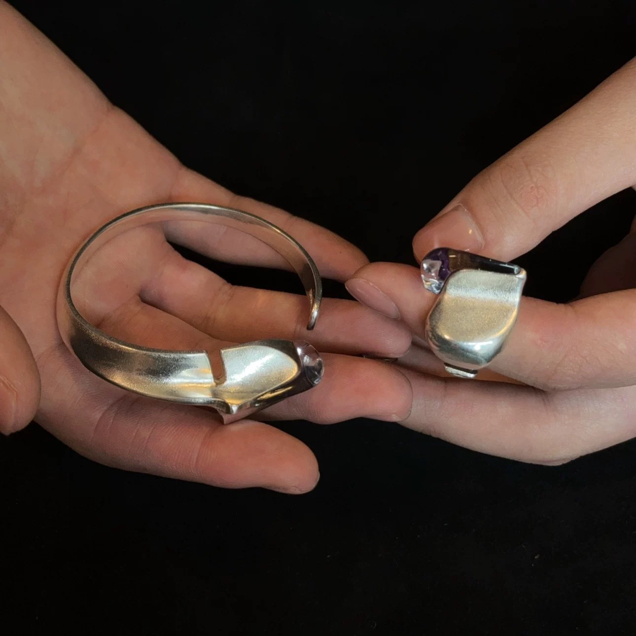 沉淀后的经典北欧芬兰Lp设计师款银手镯通体925银开口抽象