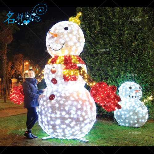 名样美陈户外大型铁艺圣诞节日装饰雪人老人公仔商场景区广场灯饰