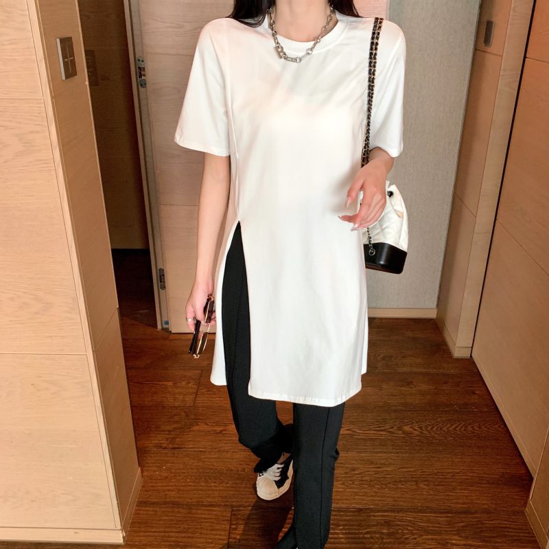 Photo 2021 simple loose French irregular one button waist long short sleeve T-shirt shows thin summer clothes