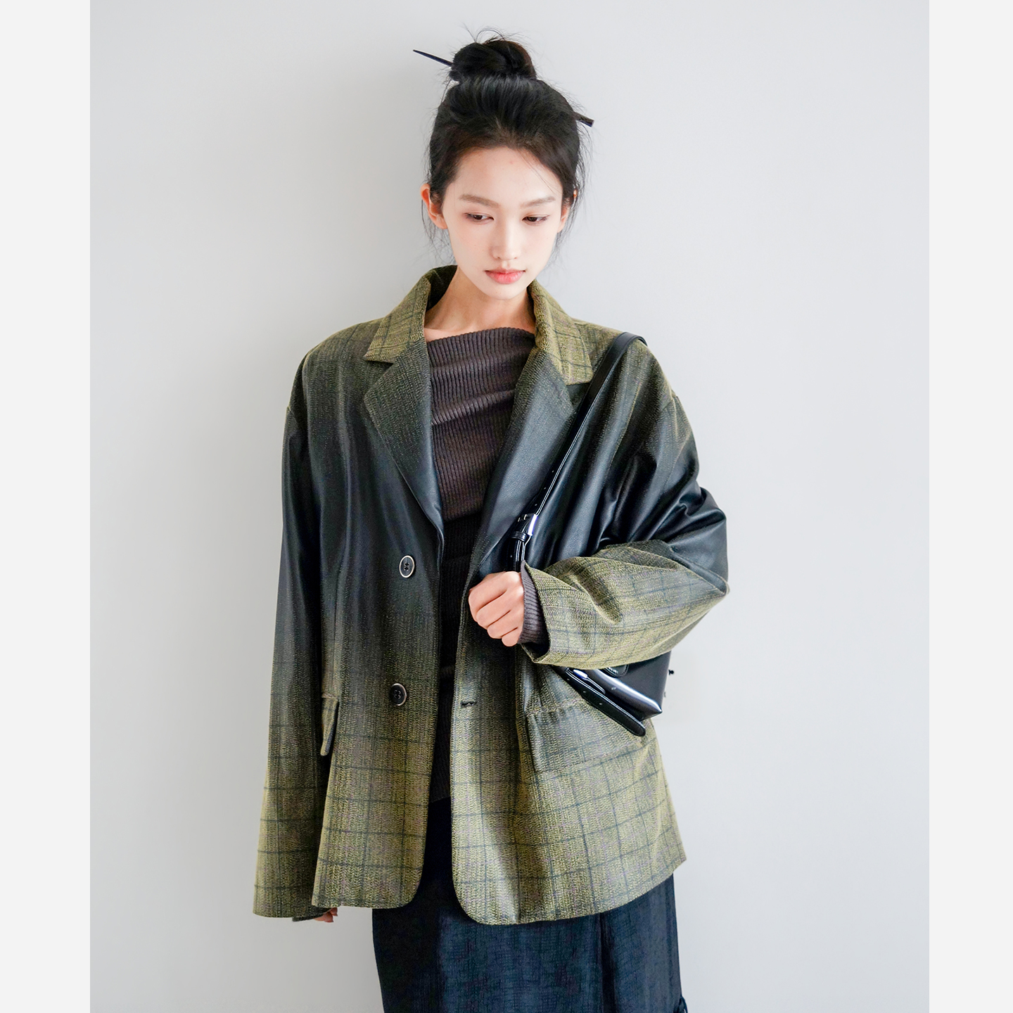 独享格子刺花面料渐变色西装