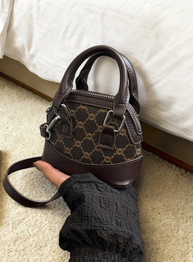 复古时尚大容量2026新款时尚洋气拼接女士潮流斜挎手提贝壳包包女