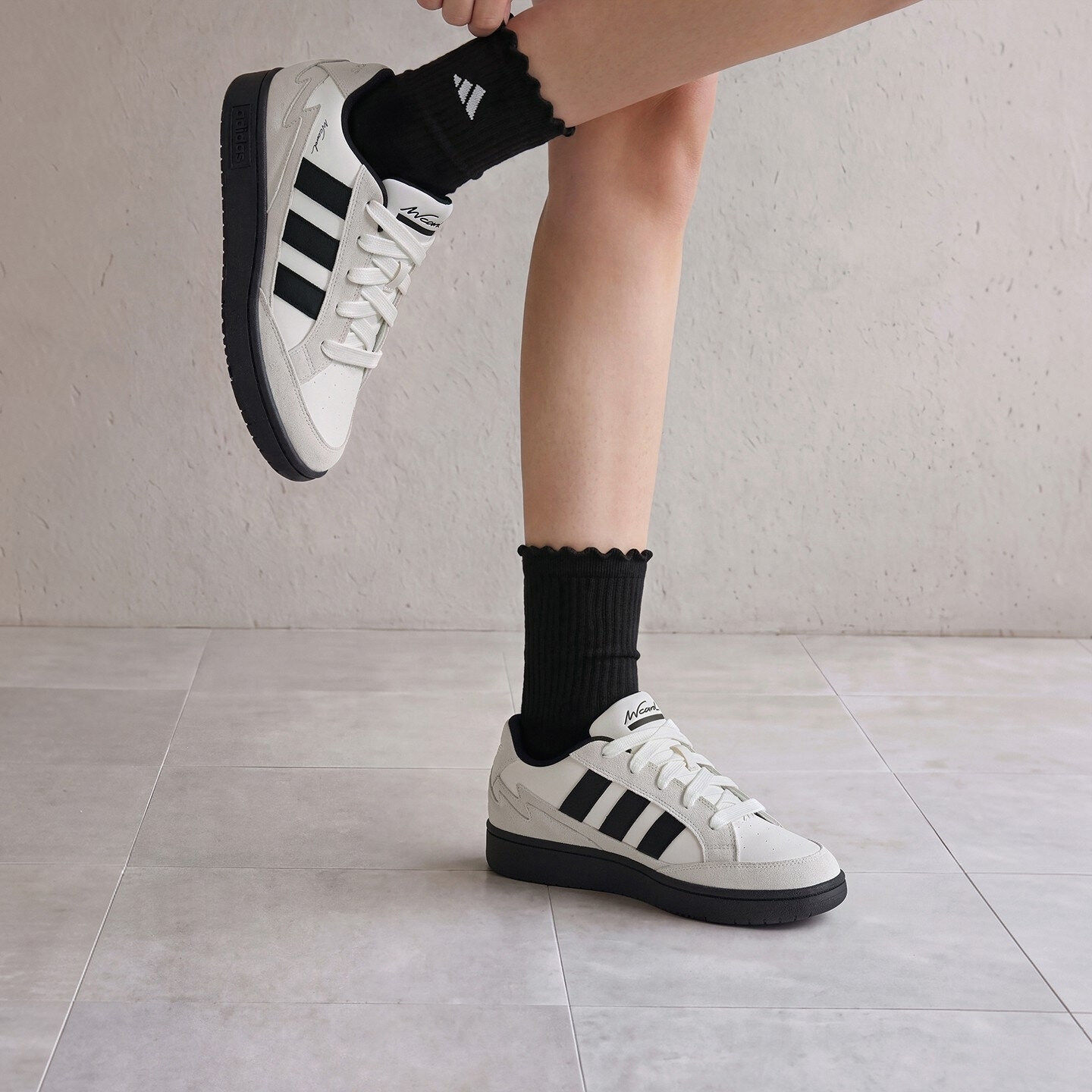 Adidas/阿迪达斯车缝线系带板鞋