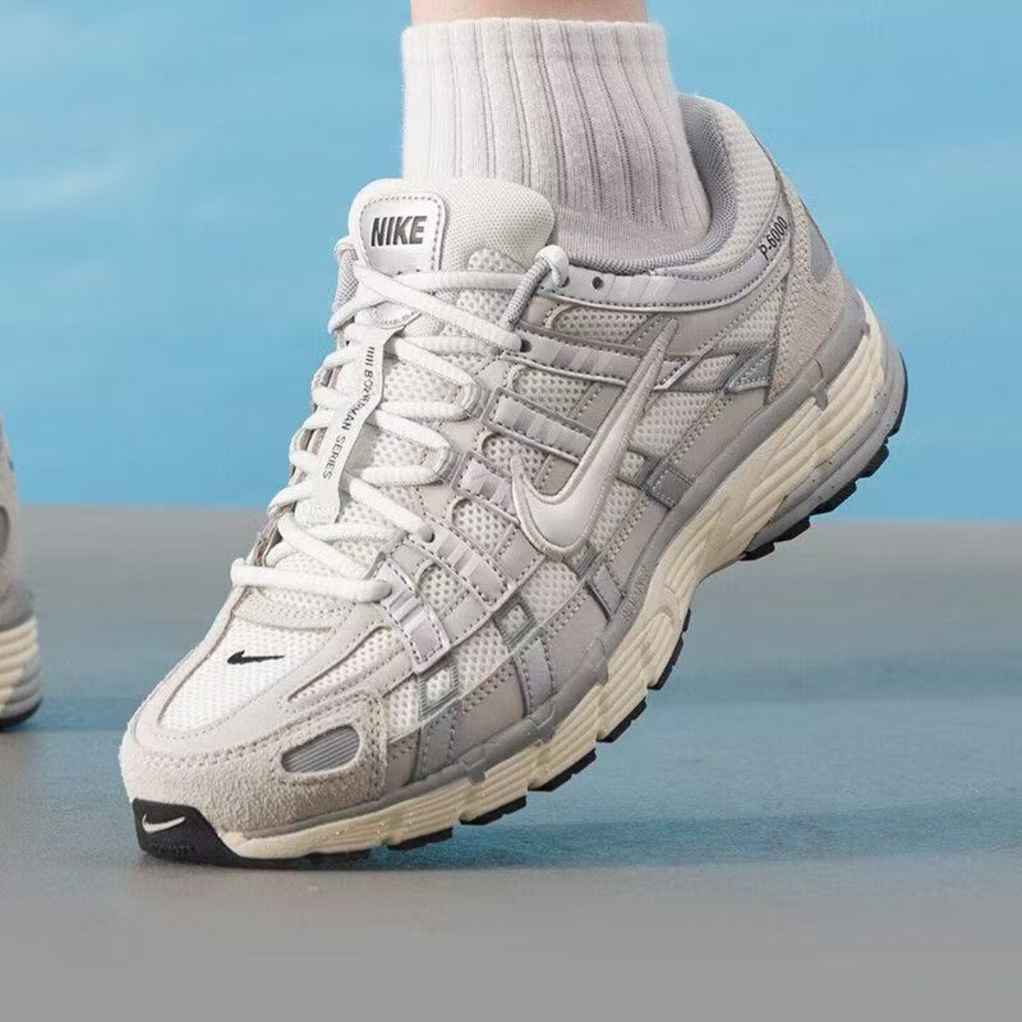 耐克Nike P-6000 舒适百搭透气休闲跑步鞋男款灰色IU7549-072-400