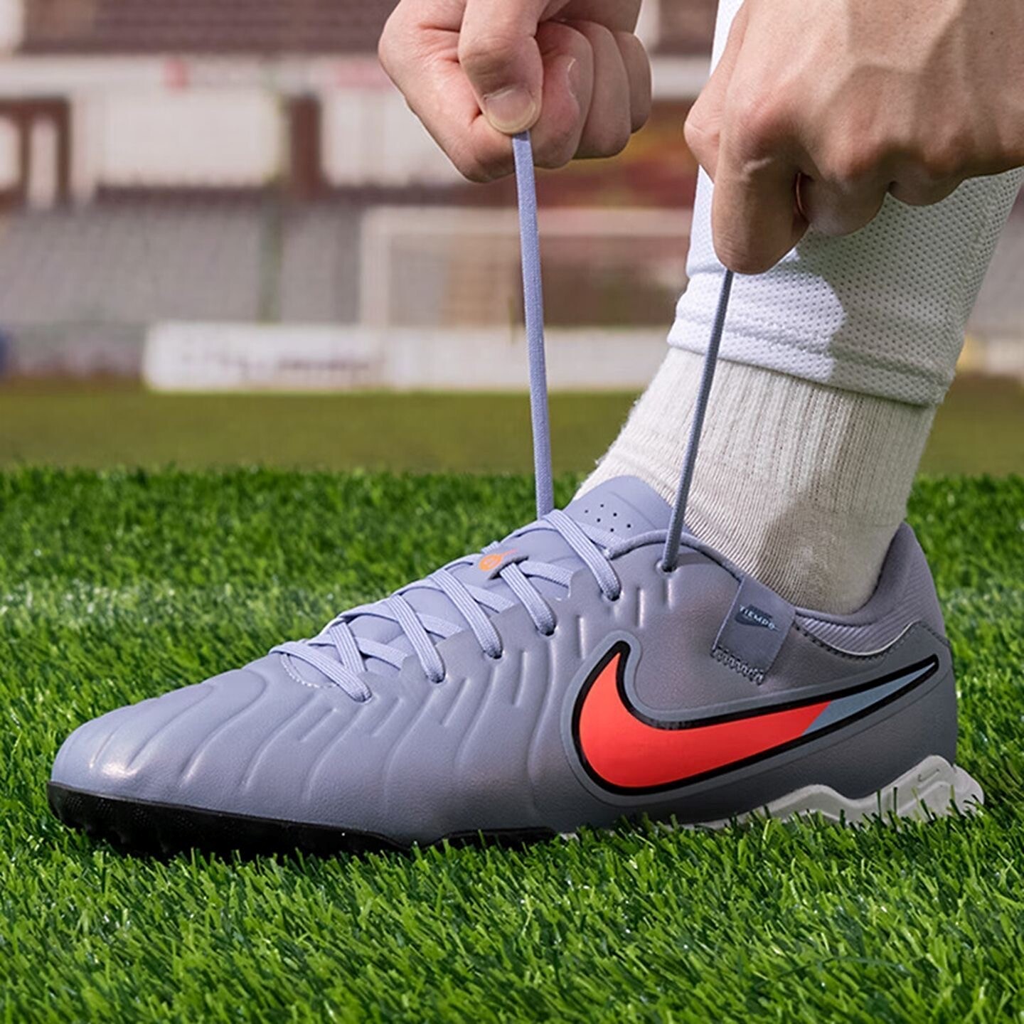 耐克传奇10LEGEND 10 ACADEMY TF碎钉休闲训练足球鞋DV4342-402