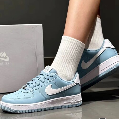 NIKE AIR FORCE 1 耐克男女空军一号AF1百搭低帮板鞋 FJ4146-403