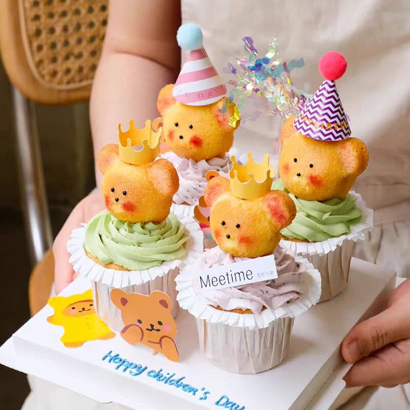 玛德琳小熊蛋糕装饰熊头面包生日蛋糕装饰纸杯摆件圣诞毛线帽子