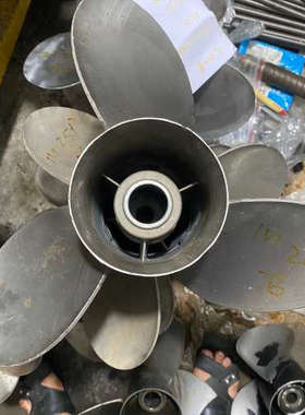 水星350.400匹船外机螺旋桨 25寸右转议价也可维修