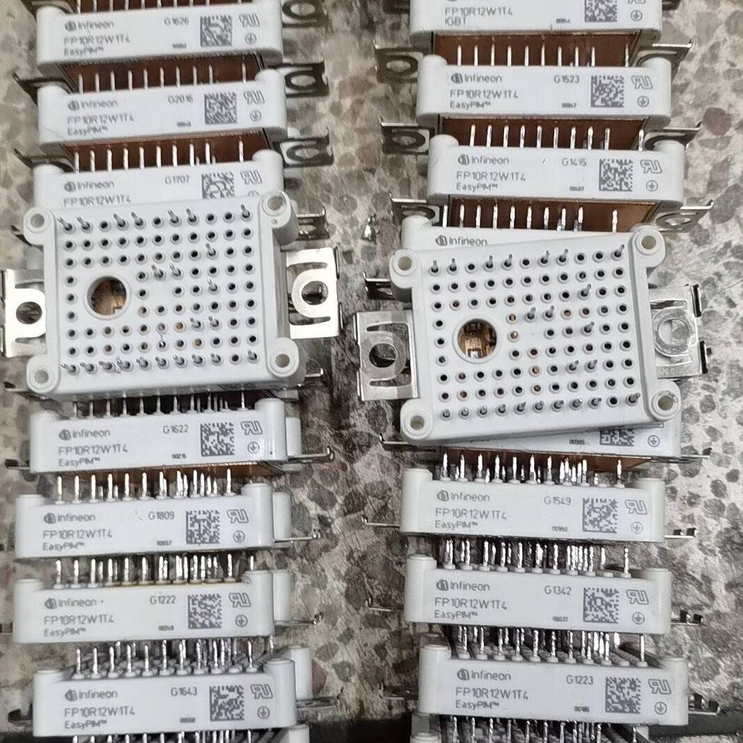 FP15R12W1T4 FP10R12W1T4 FP15R1议价 维修！！！