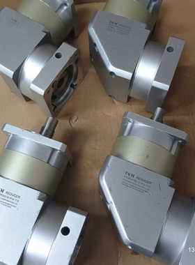 86步进台湾TCM直角行星减速机：速比1：5/PGER90一议价也可维修