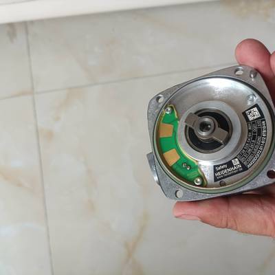 6FX2001-5JE20-2QC0和6FX2001-5JE议价 维修！！！