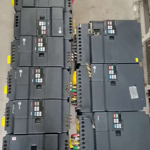 众臣Z2400-7R5G/11P/18.5/22KW变频器功议价也可维修