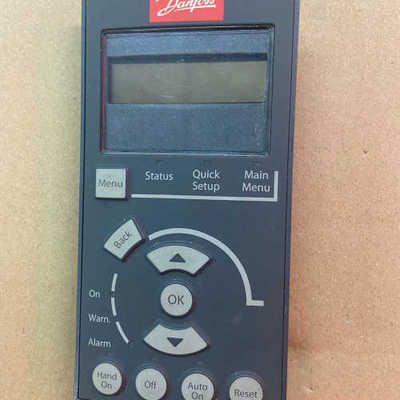 LCP101  130B1124  丹佛斯变频器操作议价也可维修