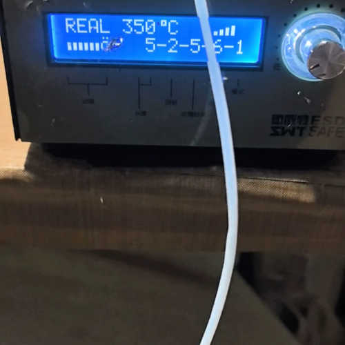 一台昆山思威特工业级自动焊锡机SWT375C+，，实议价也可维修