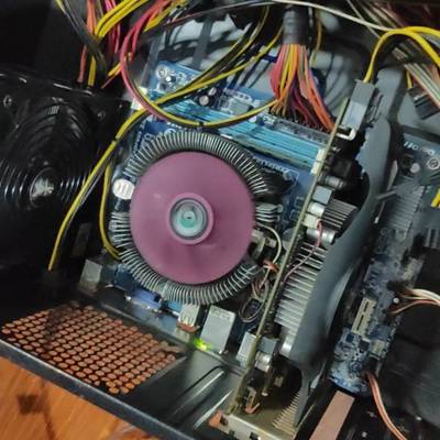 蓝宝石HD6770白金版，1GD5，如议价 维修！！！