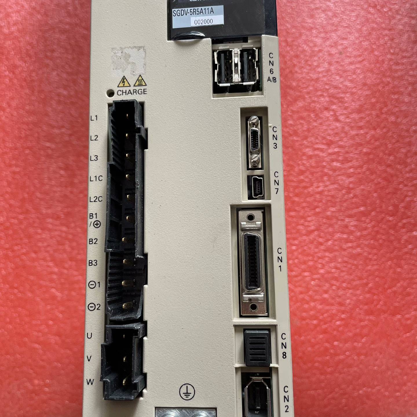 安川5系750W伺服驱动器SGDV-5R5A议价 维修！！！