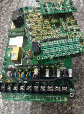 伟创AC60 3.7KW线路板一套  上电ERR03 模块包议价也可维修