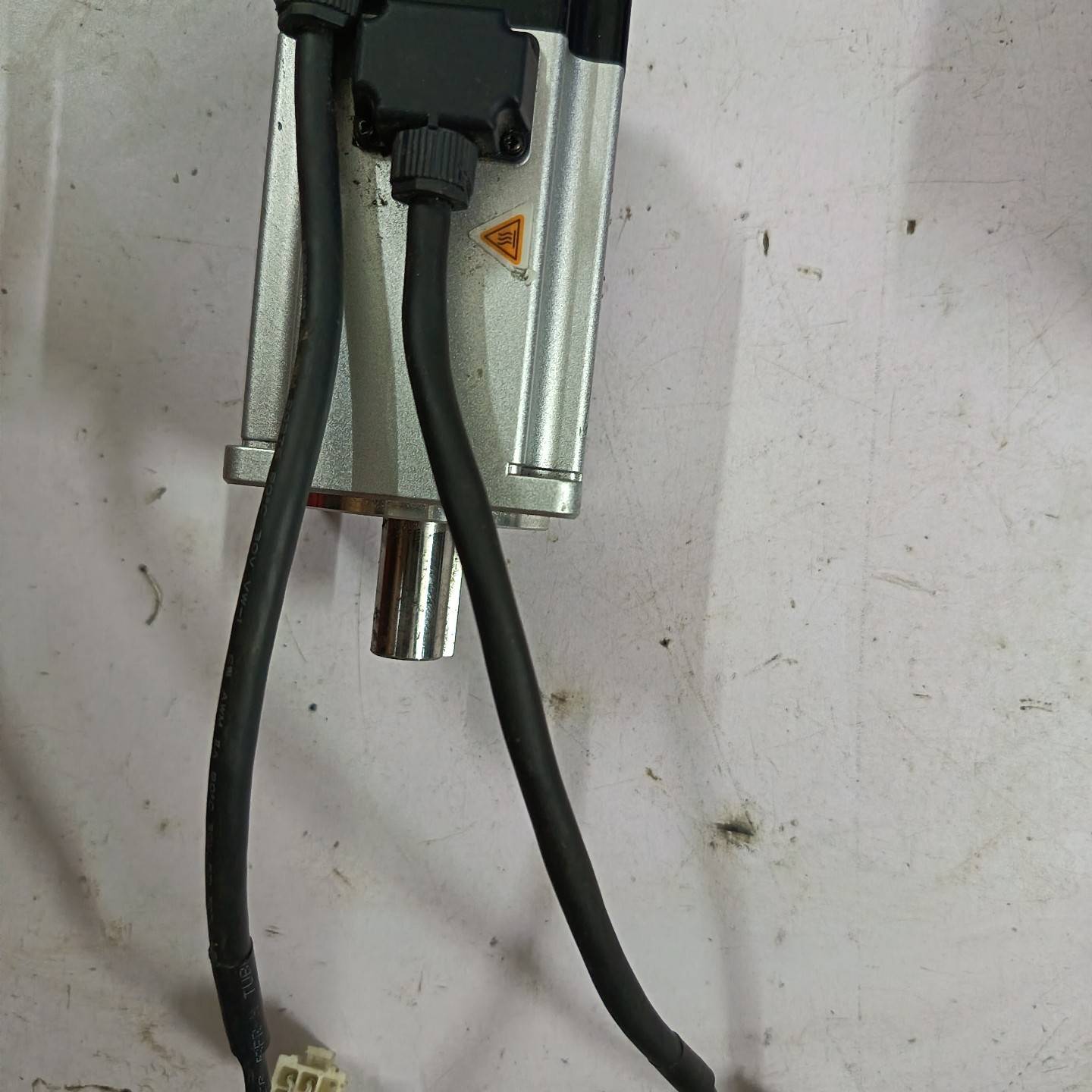 禾川伺服电机SV-X2MH040B-N2LN    议价 维修！！！