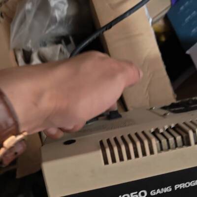 量产型脱机烧录器 MINATO  1950 议价 维修！！！