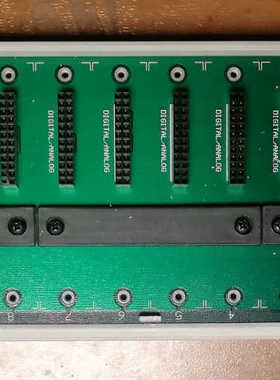 0PT022   SNAPB16M底座一只，如图，所议价也可维修