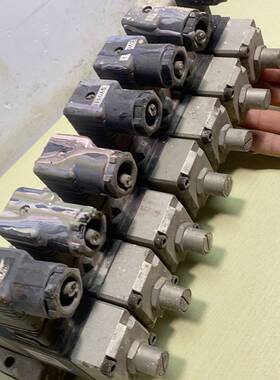 SMC 电磁阀VS3114-005DL 一组7个 议价 维修！！！