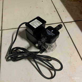 蓝白游泳池投药泵，有两台，360一台邮，成色议价也可维修