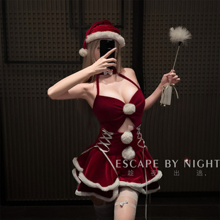 冬日热恋 趁夜出逃 性感红色吊带连衣裙纯欲挂脖带胸垫跨年裙qqny