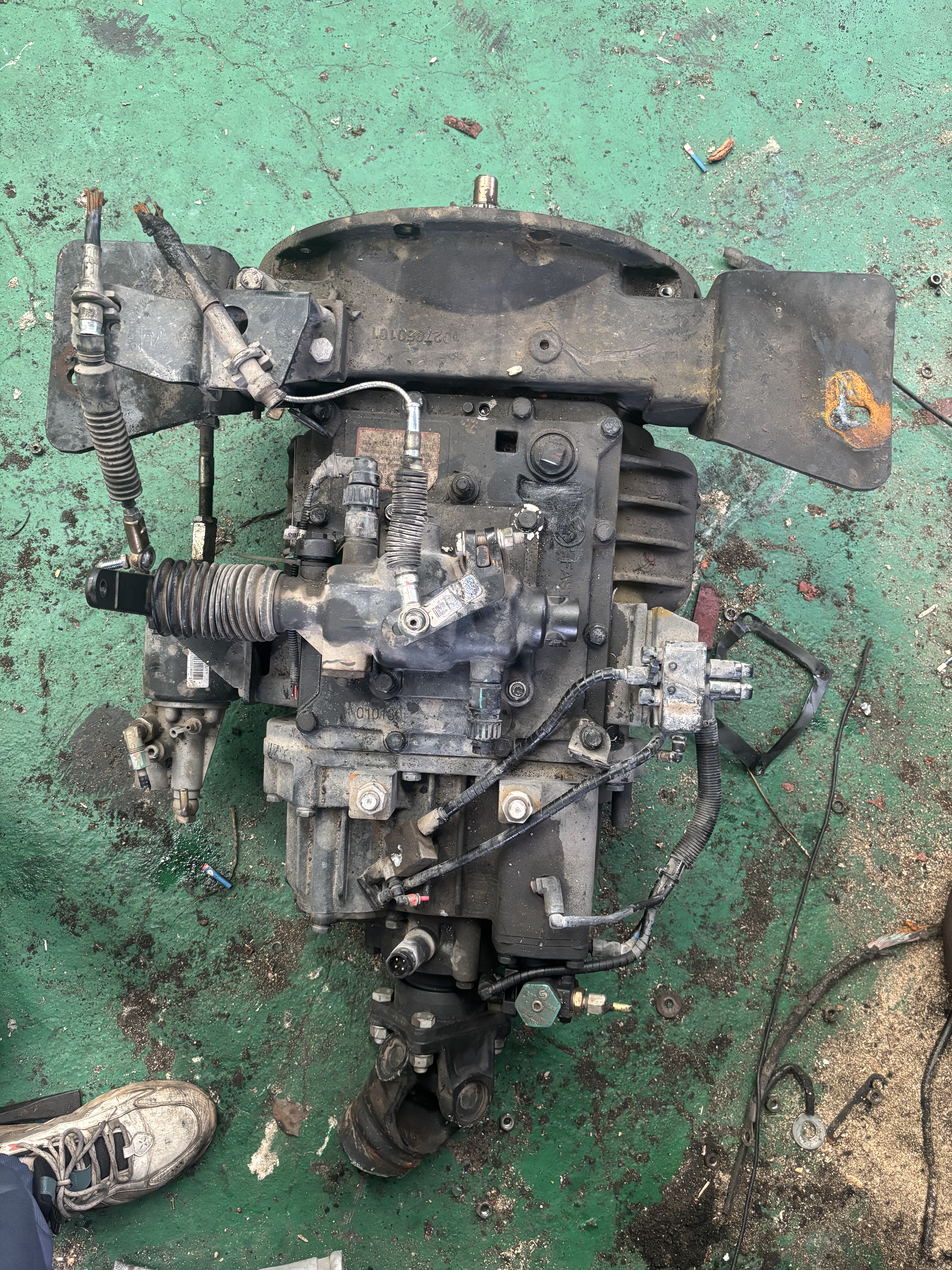 法士特小八档变速箱8JS65TE-C