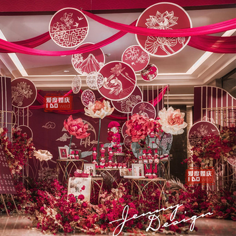 新中式红色系婚庆道具吊顶装饰婚礼飘纱绣鹏中国风纱幔飘顶挂画