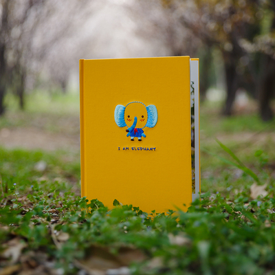 长鼻子儿童刺绣米白色相册