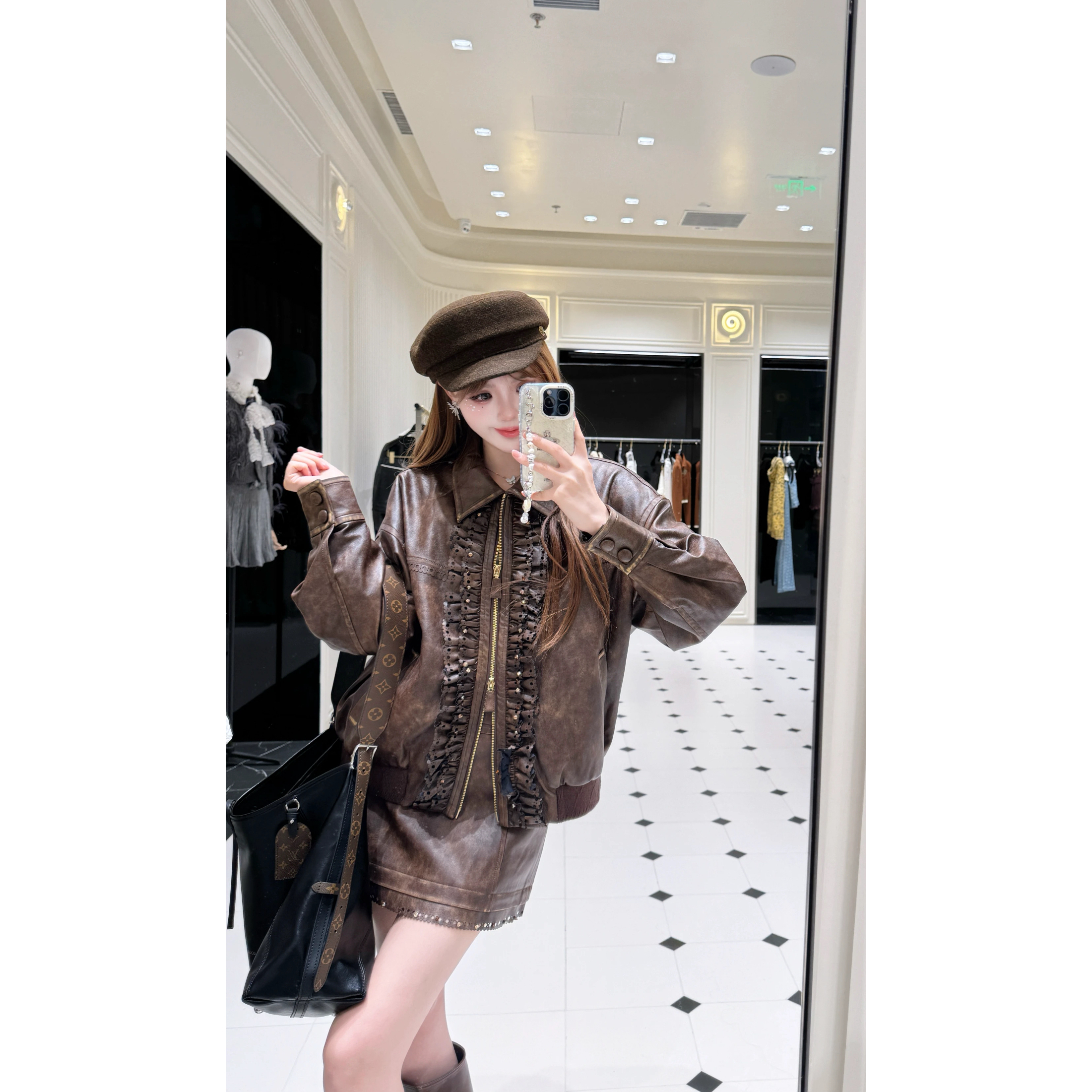 拉拉家2025冬季新款巴恩风复古时尚加绒外套皮衣女GFC25902