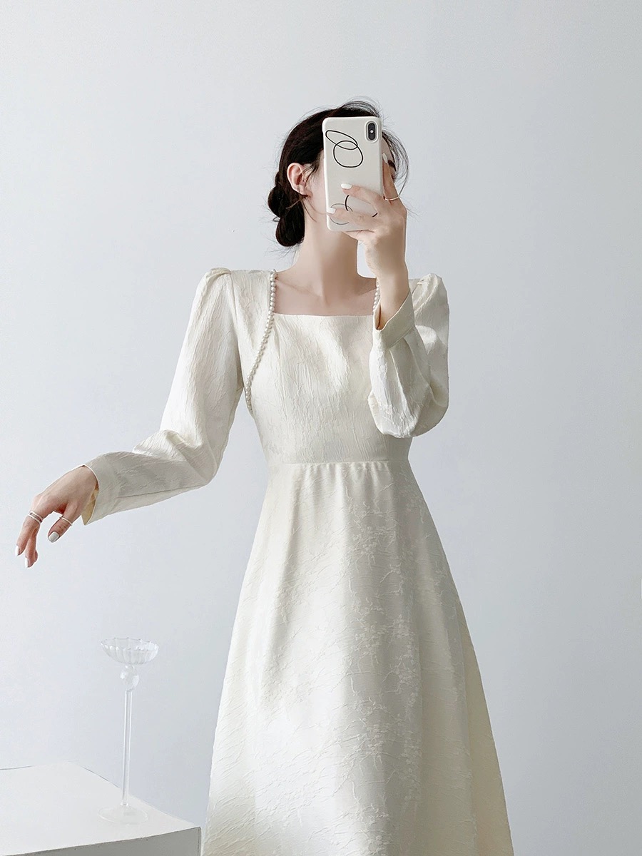 女秋季新款女神范显瘦气质高级感法式订婚礼服连衣裙QW22801-封面