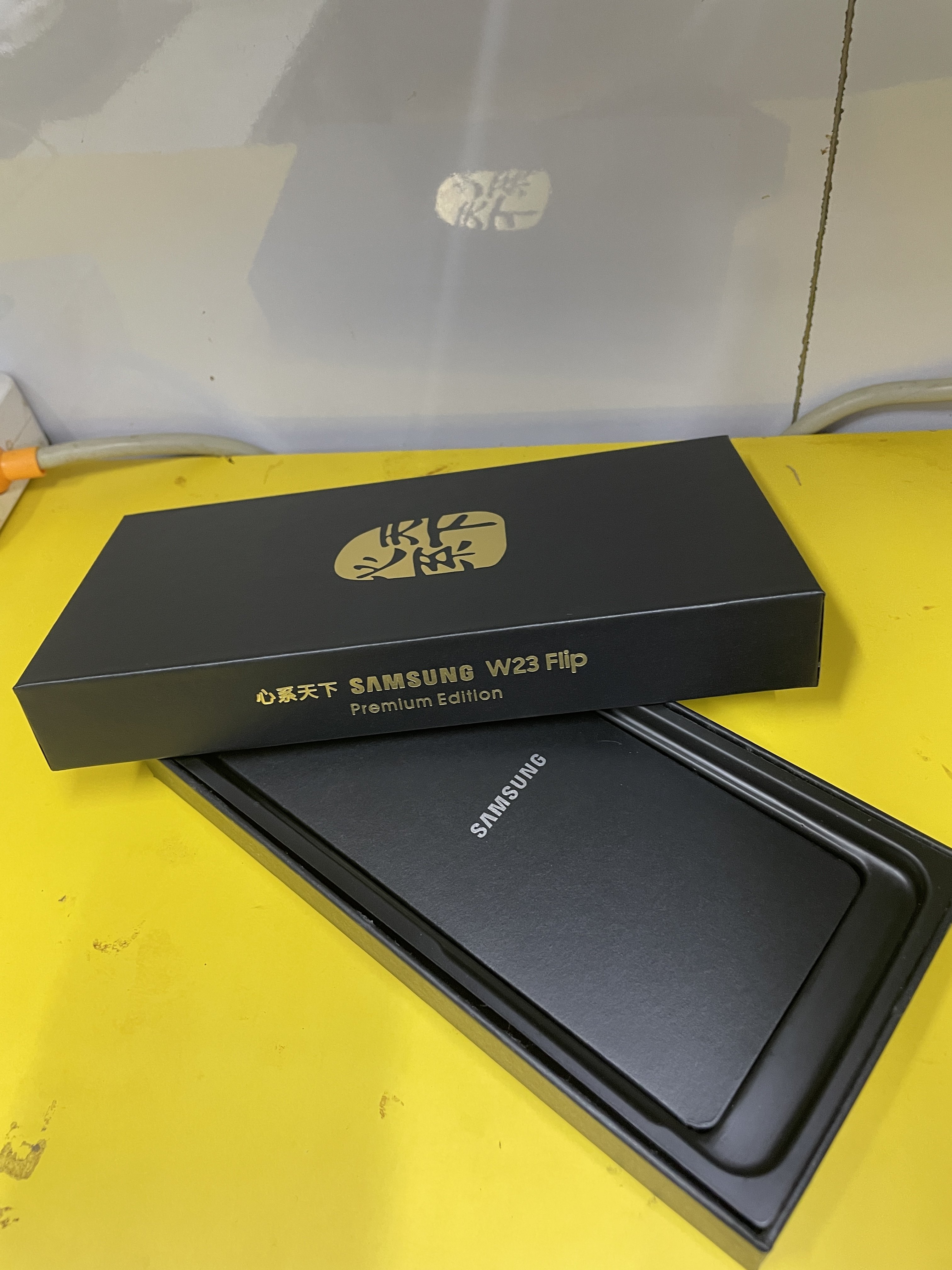 适用于三星 w24手机包装盒 w23 手机包装盒原装配件