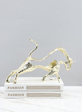 欧式轻奢金色电镀镂空金属牛动物雕塑摆件客厅卧室玄关家居装饰品