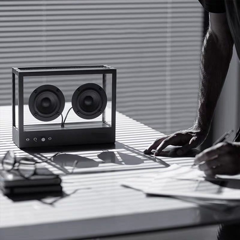 现代创意家居饰品创意透明亚克力金属低音炮音响简约蓝牙音箱摆件