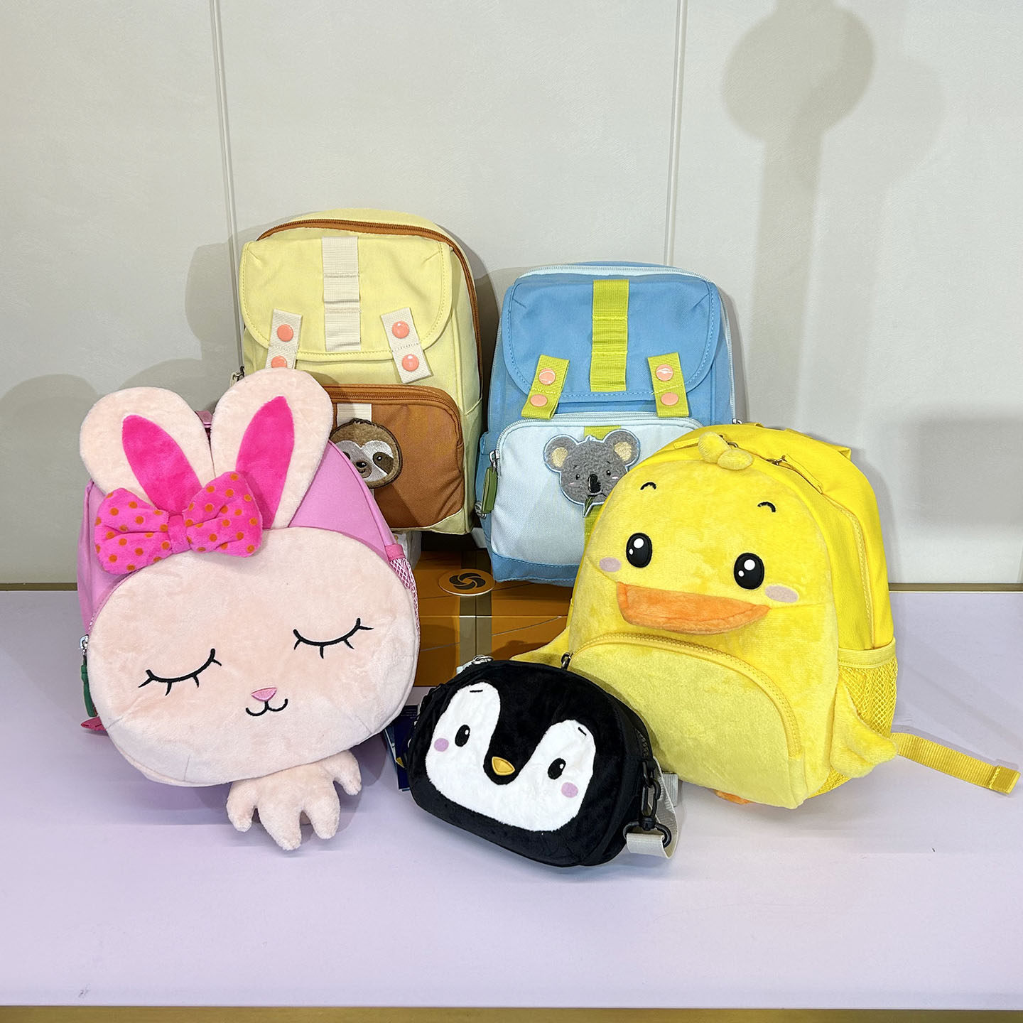 正品新秀丽儿童包轻卡通兔子小黄鸭考拉树懒幼儿园双肩背书包U22