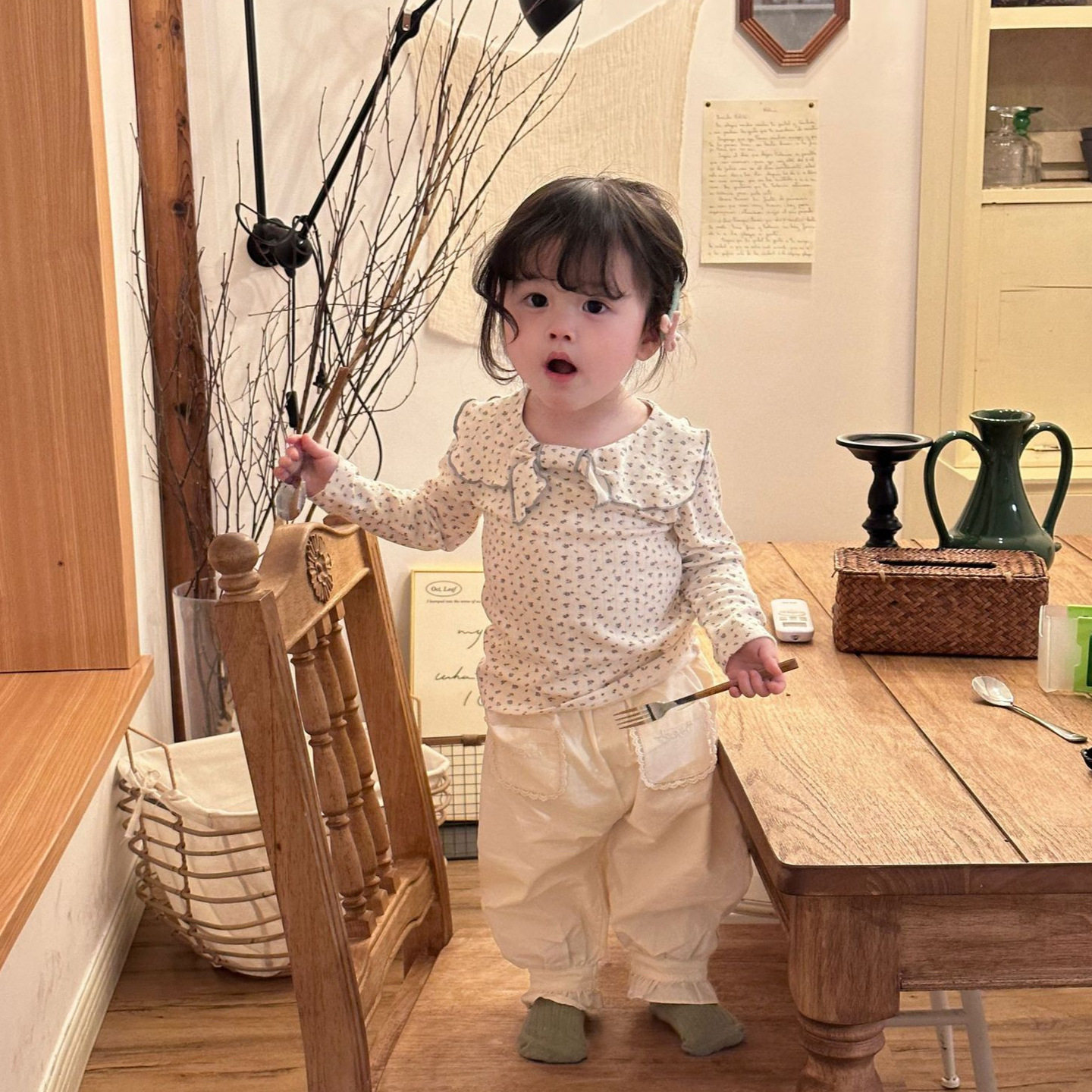 cutemily春女婴童绣花翻领针织t恤撞色碎花方领打底长袖领结T恤