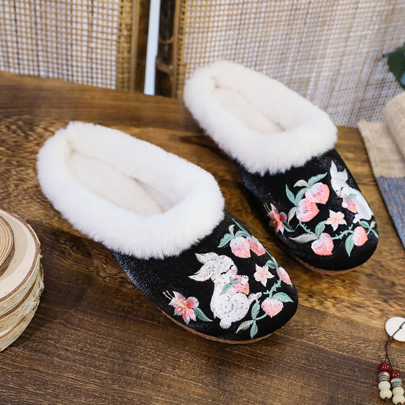 冬季复古绣花拖鞋女加绒保暖居家增高古风包头半拖布鞋民族风棉鞋
