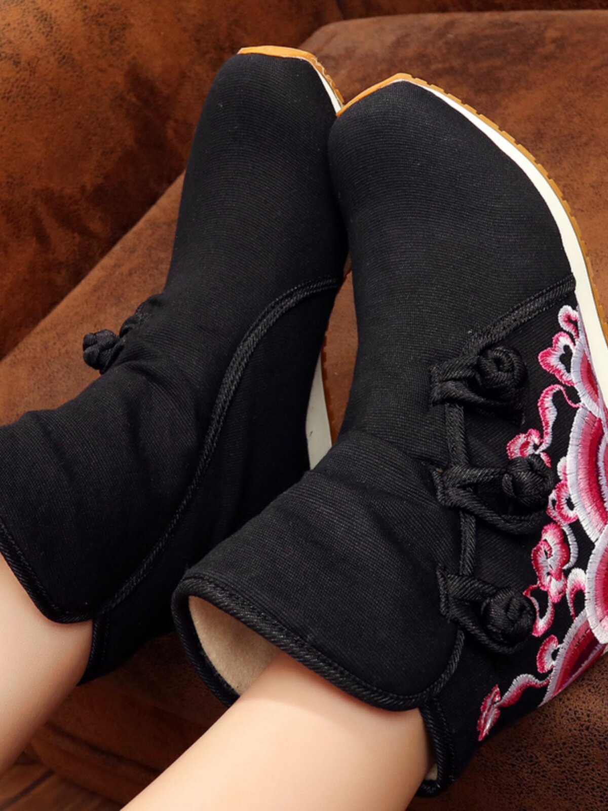 OLD BEIJING CLOTH SHOES EMBROIDERED SHOES ETHNIC STYLE WOMENS BOOTS AUTUMN AND WINTER WARM AND FLEECE COTTON BOOTS SHORT BOOTS INNER HEIGHTENED CLOTH BOOTS SINGLE BOOTS