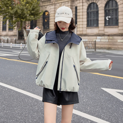 洋气加绒派克服女短款冲锋衣