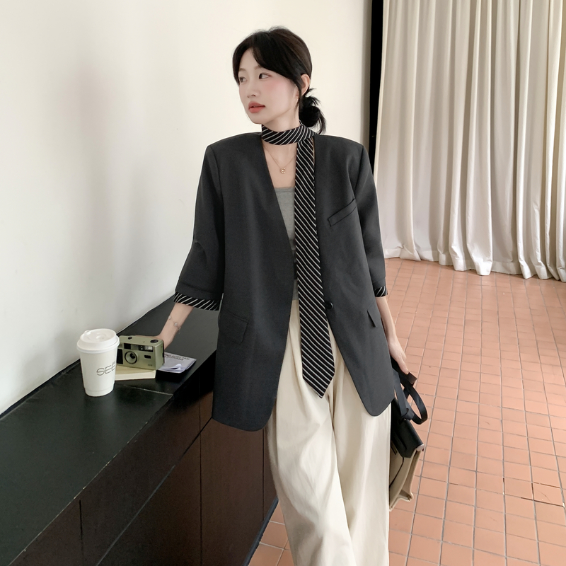 2025秋季新款修身时尚气质V领西装外套女高级感简约拼接西服上衣