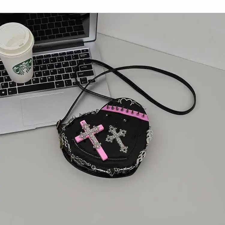 小众设计包包2025新款百搭女包网红时尚斜挎包y2k辣妹心形单肩包