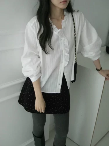 Form韩国东大门riveroom秋季新款女装时尚气质百搭V领长袖衬衫女