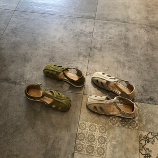 复古包头罗马凉鞋女2026年夏季镂空磨砂真皮透气软底舒适平底鞋