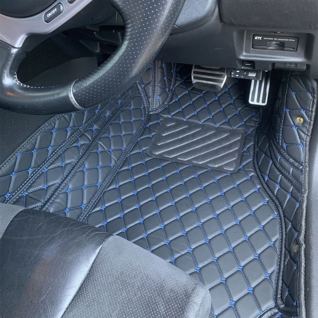 右舵脚垫日产GTRR35香港3D